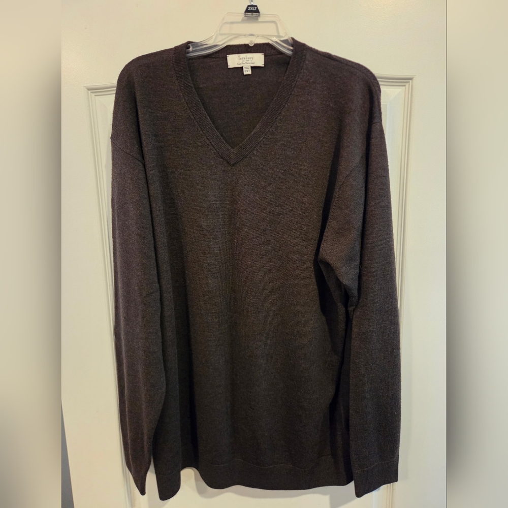 Men's V-Neck Extra Fine Merino Wool Brown Sweater